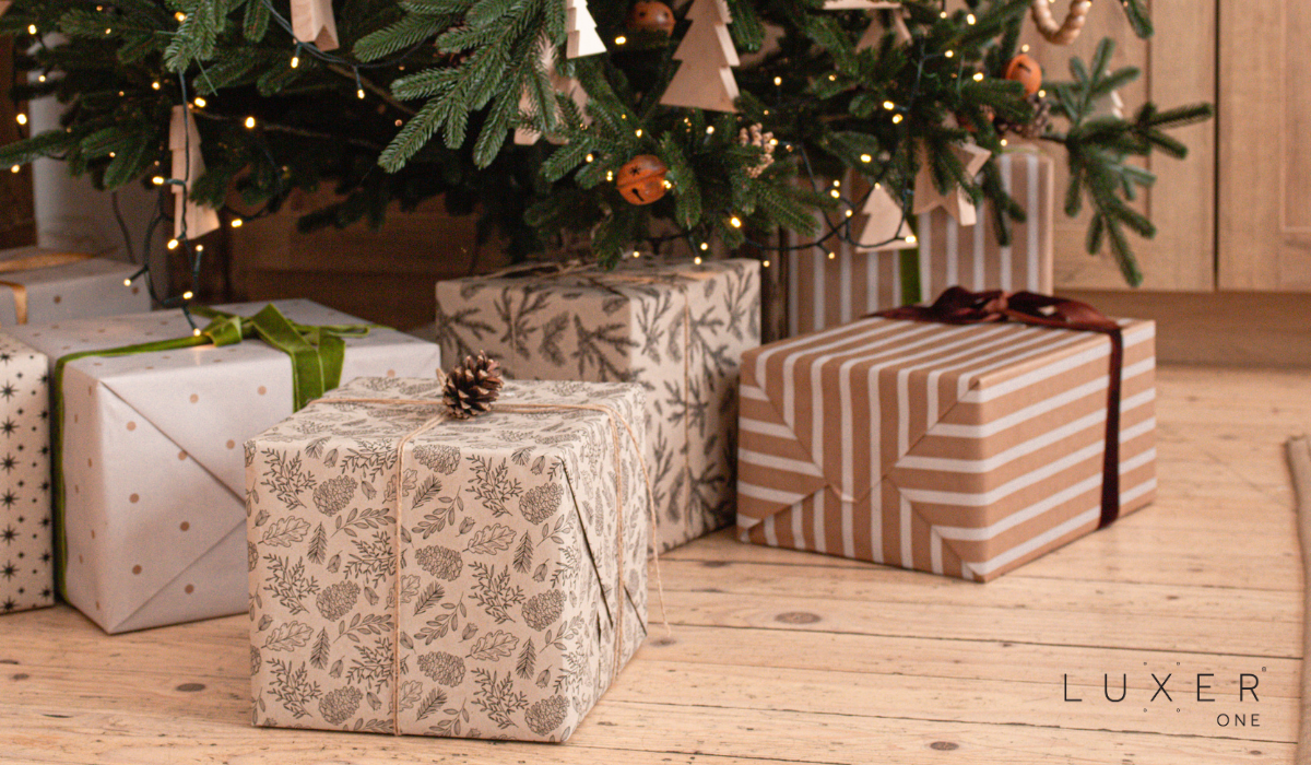 Get Packages Under the Christmas Tree in Time with Luxer One's Package Management Solutions 